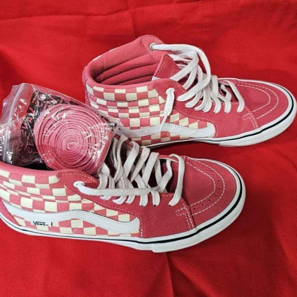 Vans Classic SK8-HI Shoes Mens 7.5 Off The Wall Checkered High Top Pink/White. - Picture 3 of 5